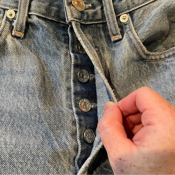 Agolde 90’s Mid Rise Loose Fit Straight Jeans in Fall Out 24 - Picture 9 of 14